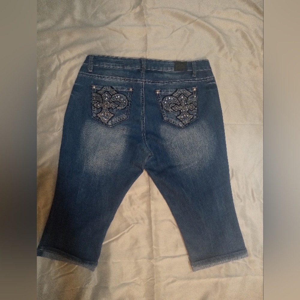 Love Nation - Capri Pants